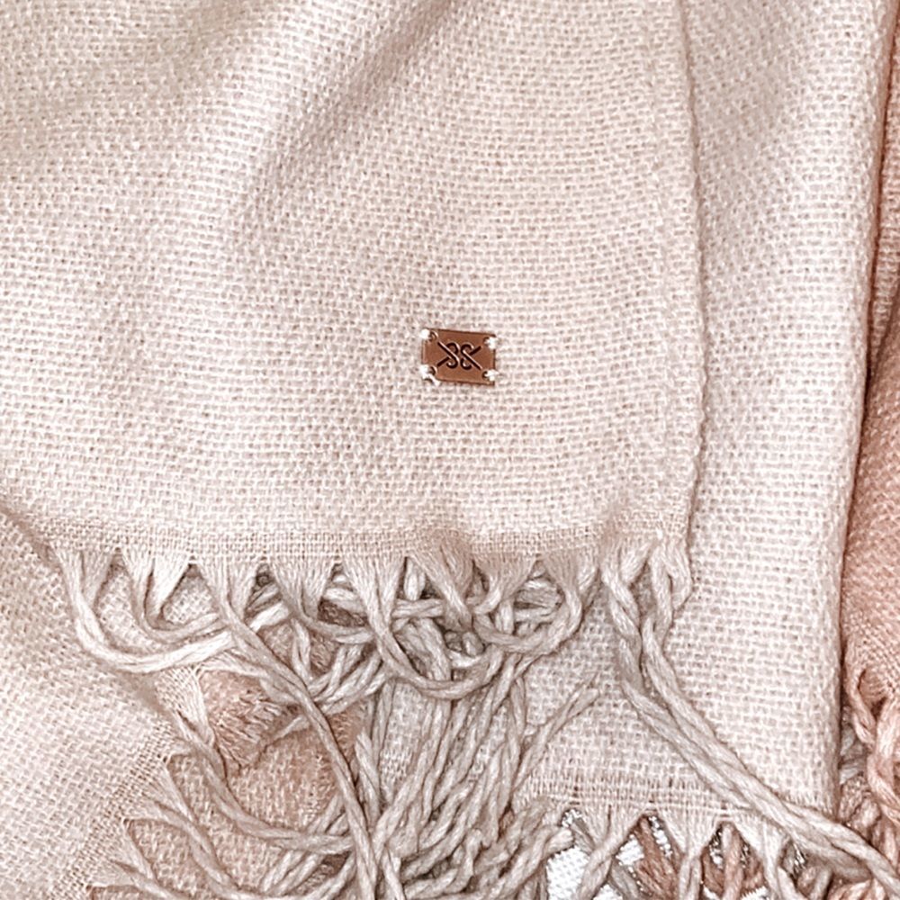 NWT:SOIA & KYO Scarf with Fringe - Picture 2 of 4